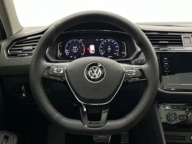 Фото 10 - Volkswagen Tiguan L