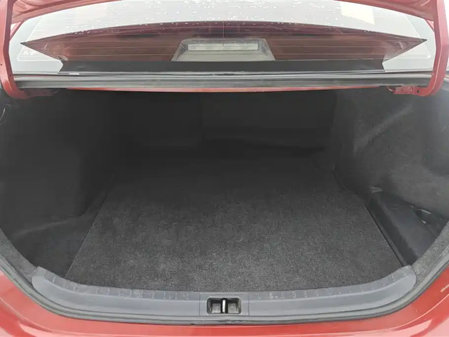 Toyota Corolla 2014 1.6L CVT GL-i Leather Edition фото 4