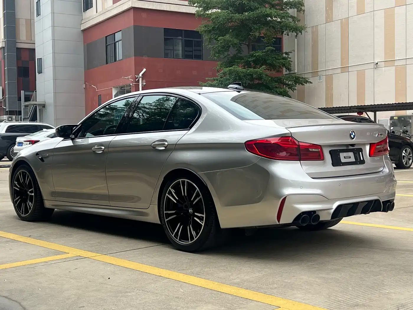 BMW M5