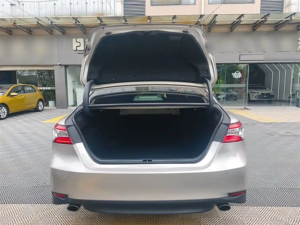 Toyota Camry 2019 Facelift 2.0G Luxury Edition фото 15