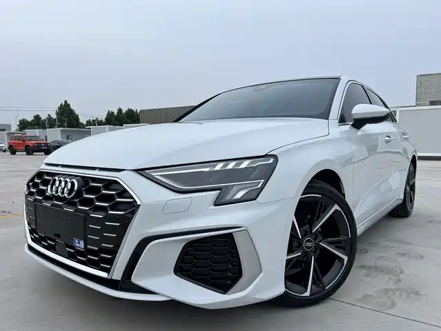 Audi A3 Sportback 35 TFSI, Стиль Спорт