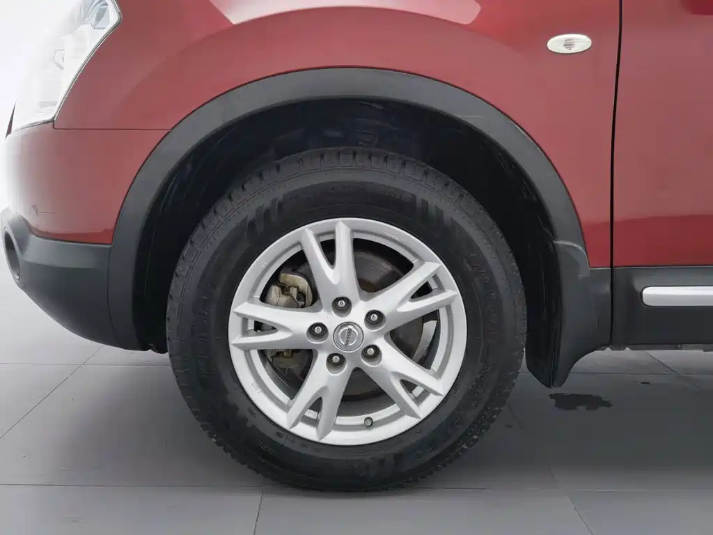 Nissan Qashqai 2013 2012 2.0XL Fire CVT 2WD
