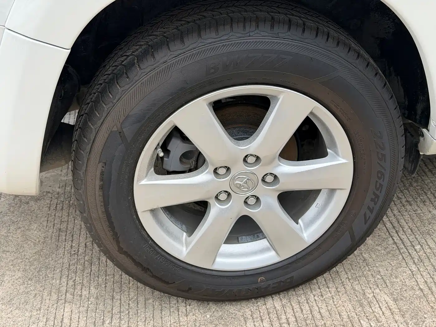 Toyota RAV4 (Import) 2008 2006 2.4 Luxury