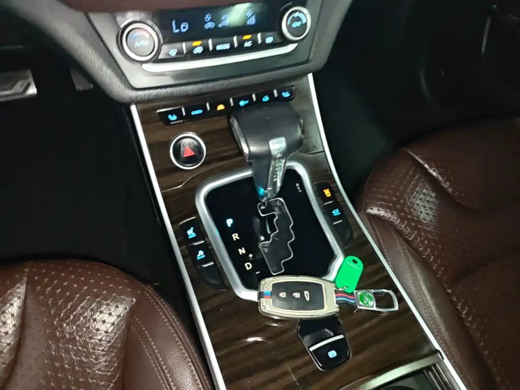 Landwind X7 2015 2015 2.0T Panorama Premium