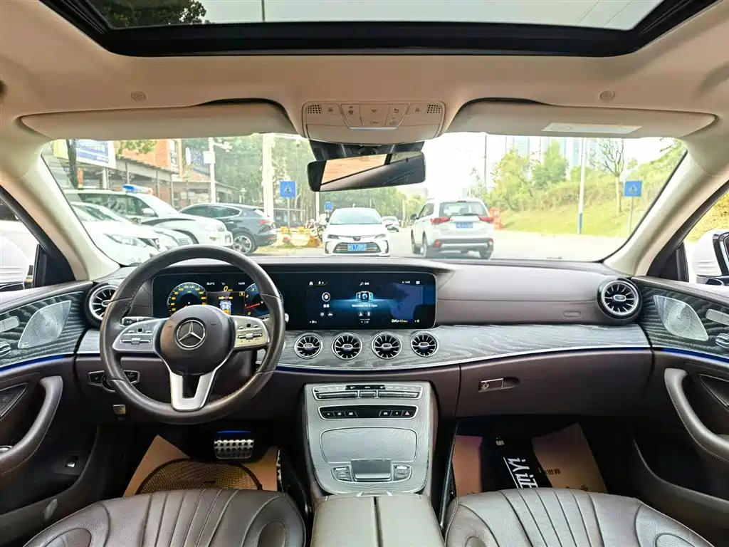 MERCEDES-BENZ CLS