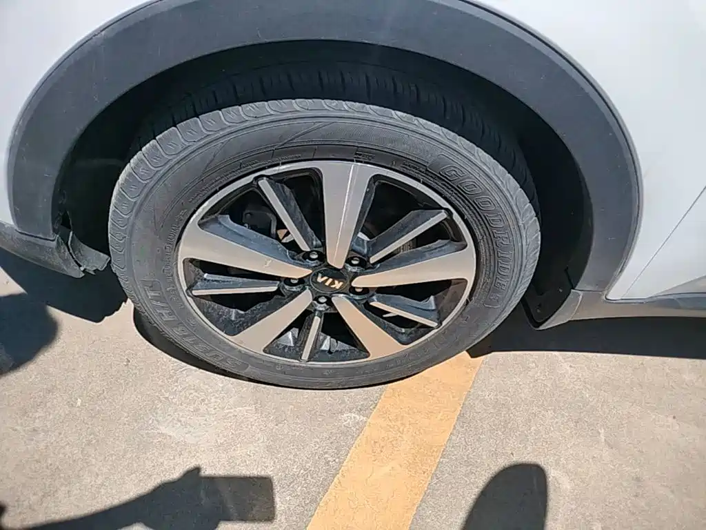 Kia KX3 2017 2017 1.6T Automatic Proud Elegance Edition