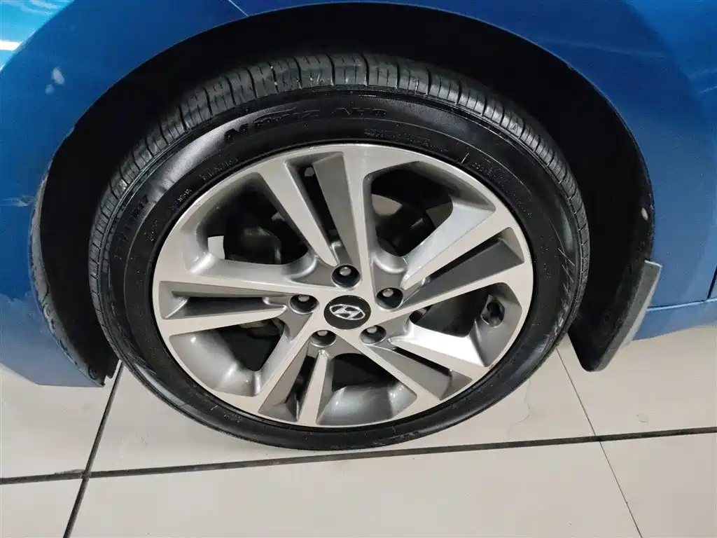 Hyundai Elantra 2016 Model 1.6L Automatic Smart Elite фото 22