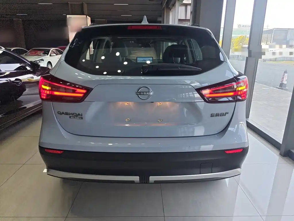 Фото 4 - Nissan Qashqai