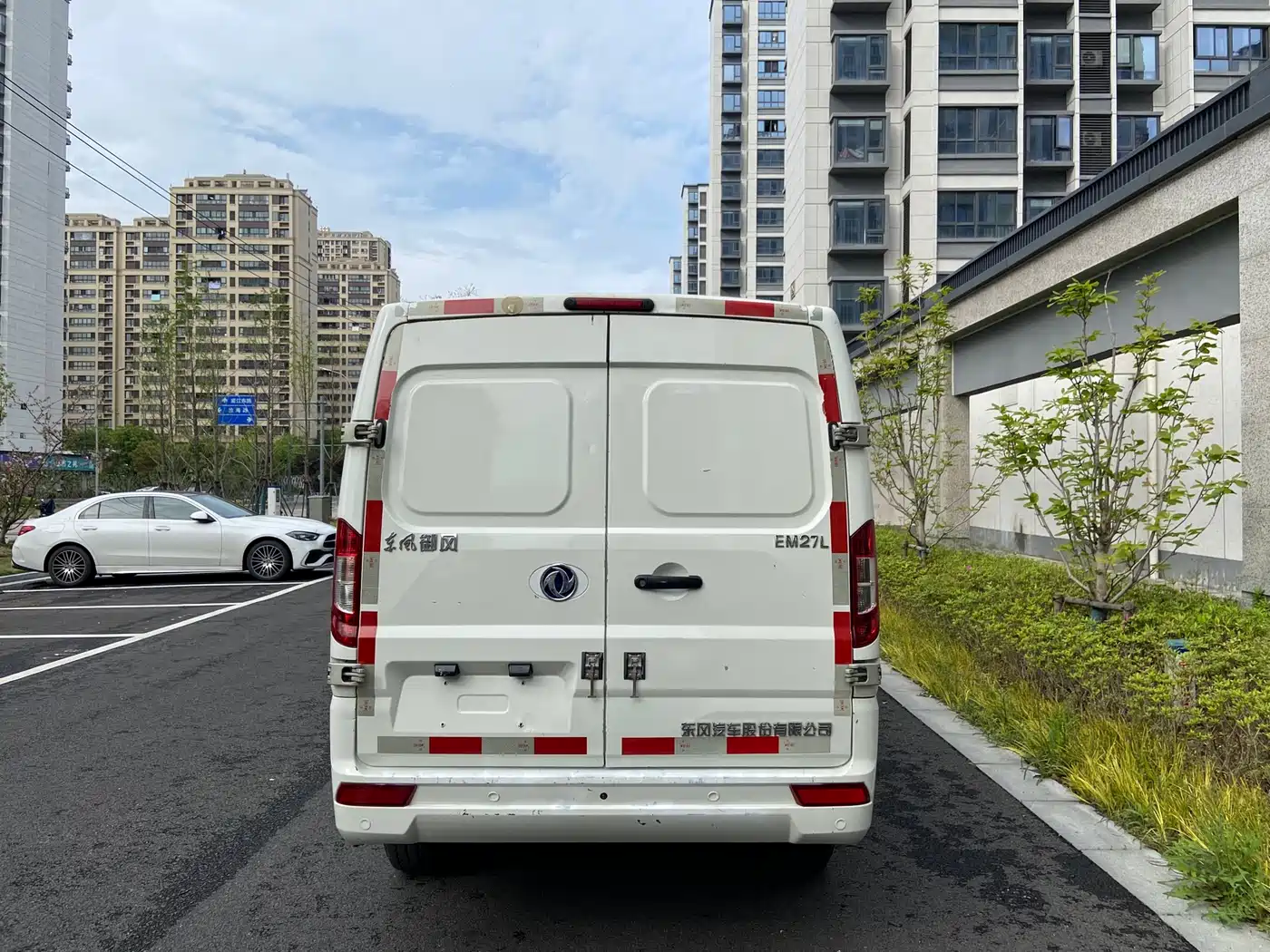 DONGFENG YUFENG EM27