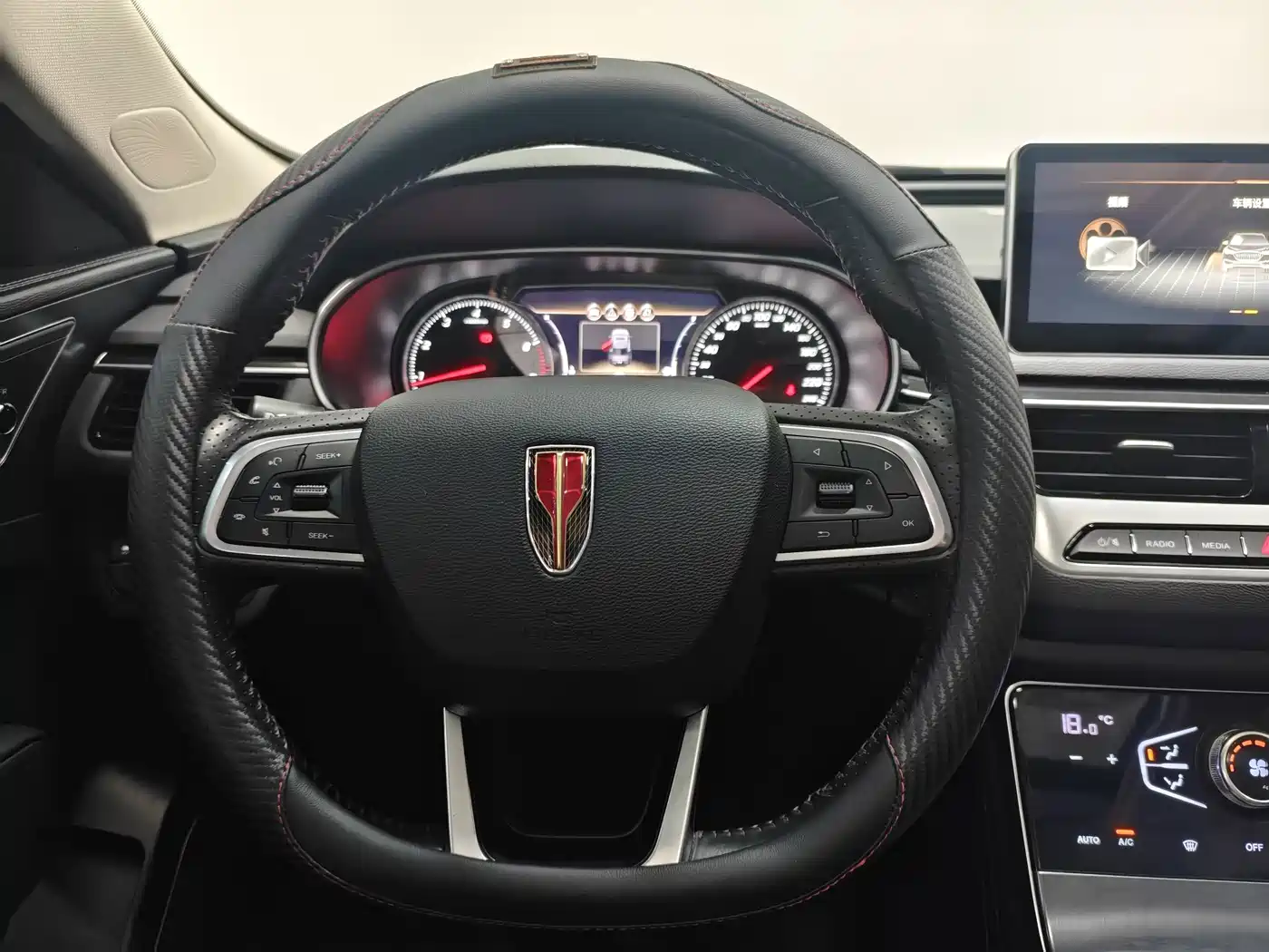 صورة 9 - Hongqi H5