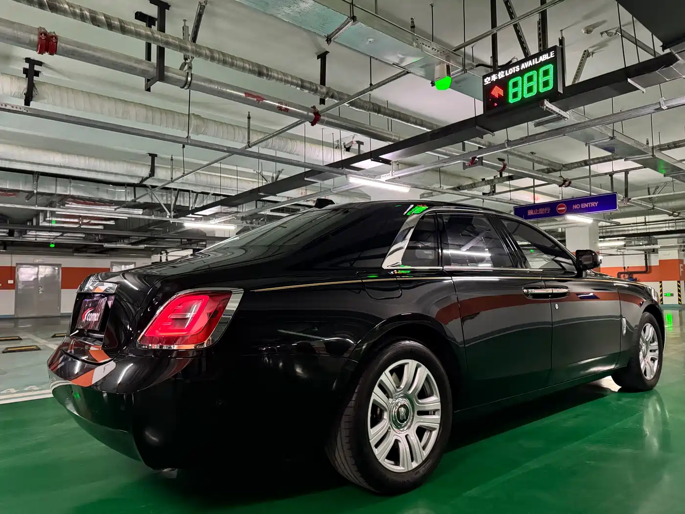 Rolls-Royce Ghost 2024 6.7T Standard Wheelbase фото 9