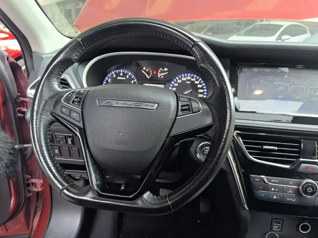 Venucia T90 2017 2017 2.0L CVT Smart Edition