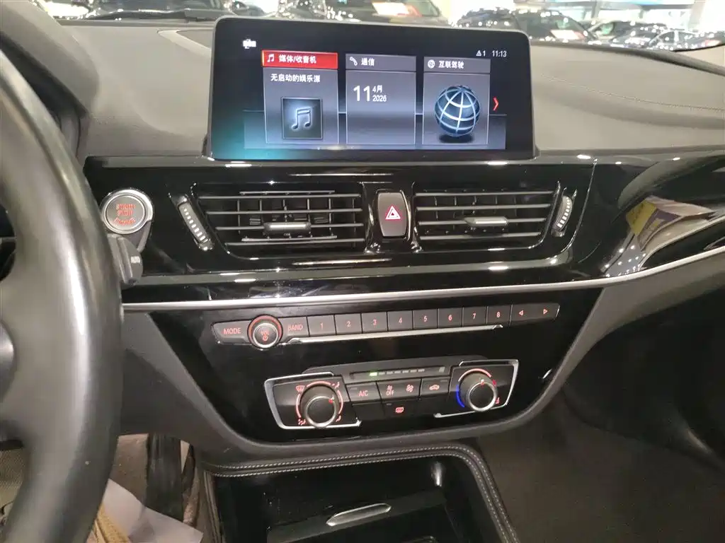 BMW 1 Series 2021 125i M Sport Black Night Edition фото 9