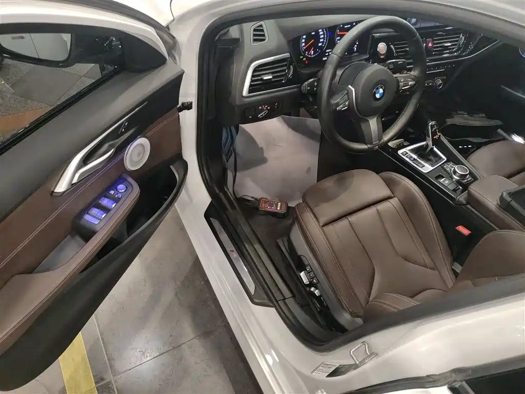BMW 1 Series 2021 125i M Sport Black Night Edition фото 12