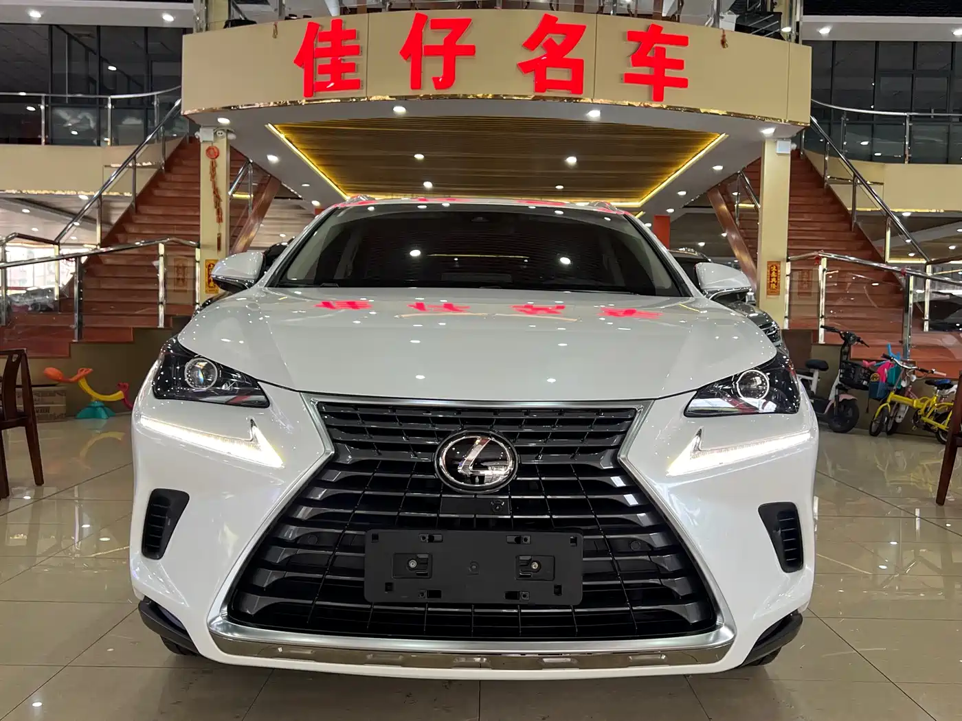 Lexus NX 2017 300 AWD Sharp Style Edition фото 2