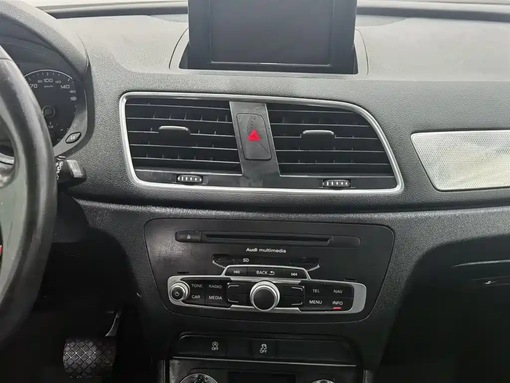 Audi Q3 2015 30 TFSI Comfort фото 12