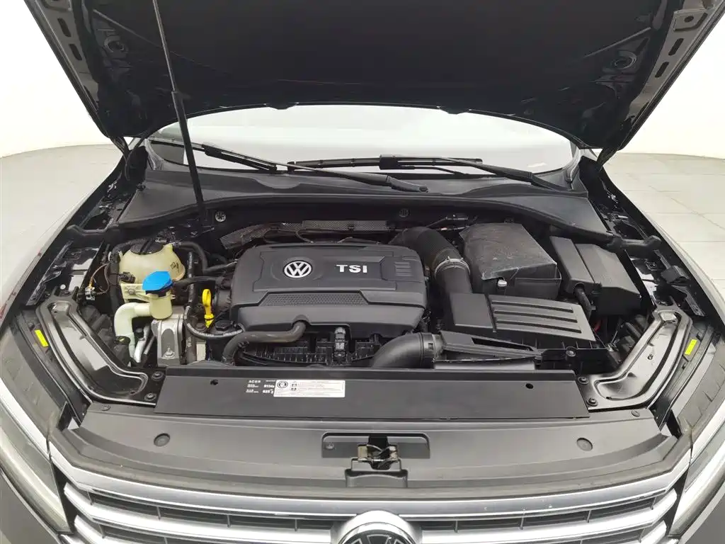 Volkswagen Passat 2016 330TSI DSG Executive Edition фото 6