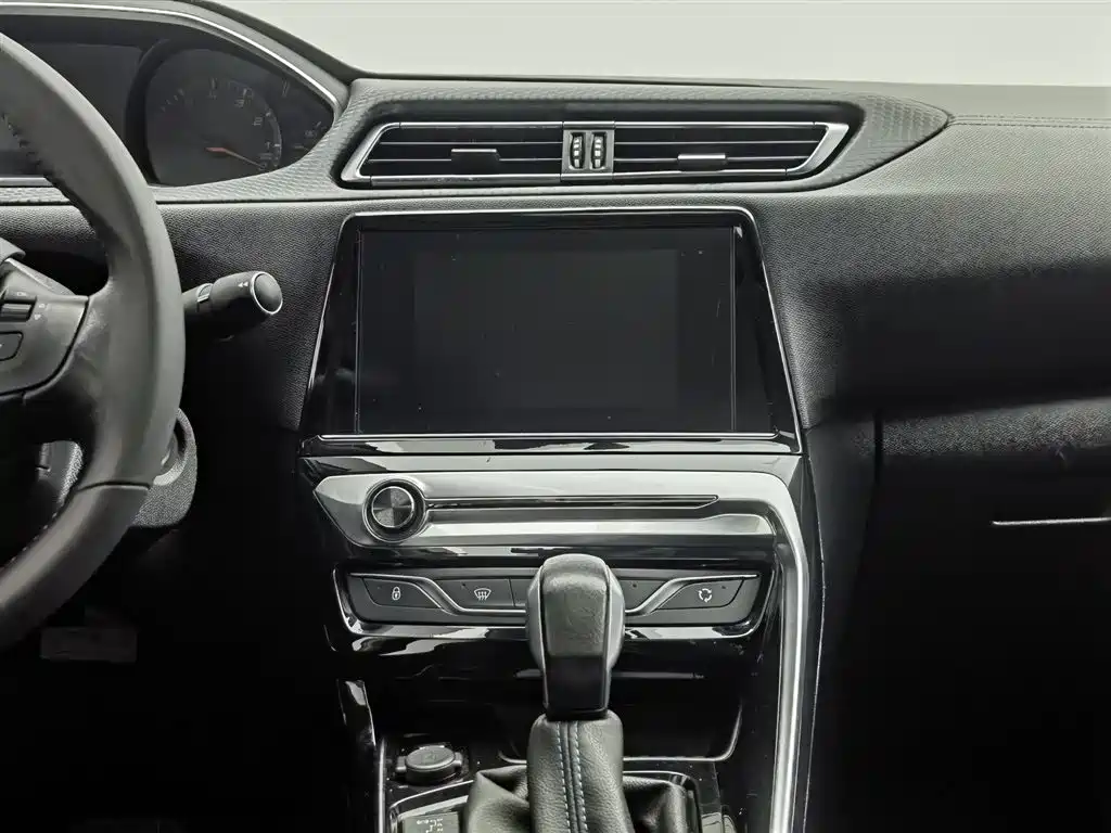 Peugeot 308 2018 1.6L Auto Luxury Edition фото 12