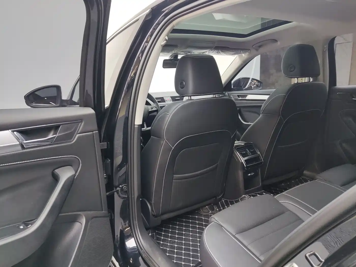 Škoda Superb 2024 TSI280 DSG Premium Edition фото 13
