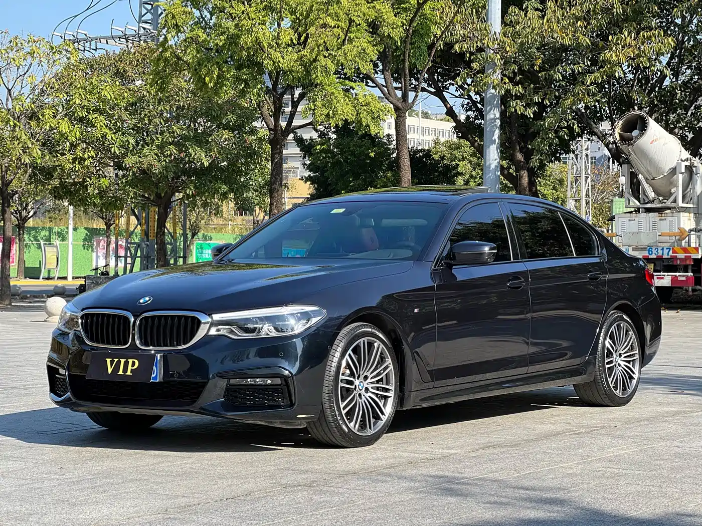 Фото 1 - BMW 5 Series