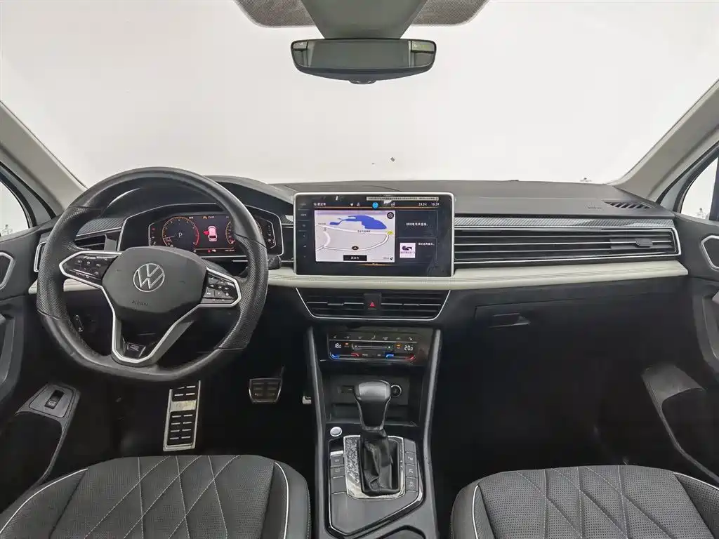 Volkswagen Tiguan L 2023 330TSI Auto 2WD R-Line Premium Edition фото 5