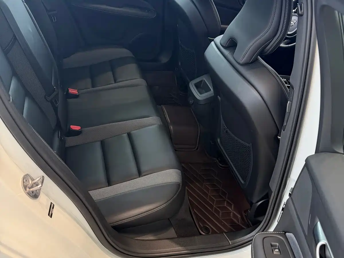Volvo S60 2024 2025 B5 Elegance Sport Edition