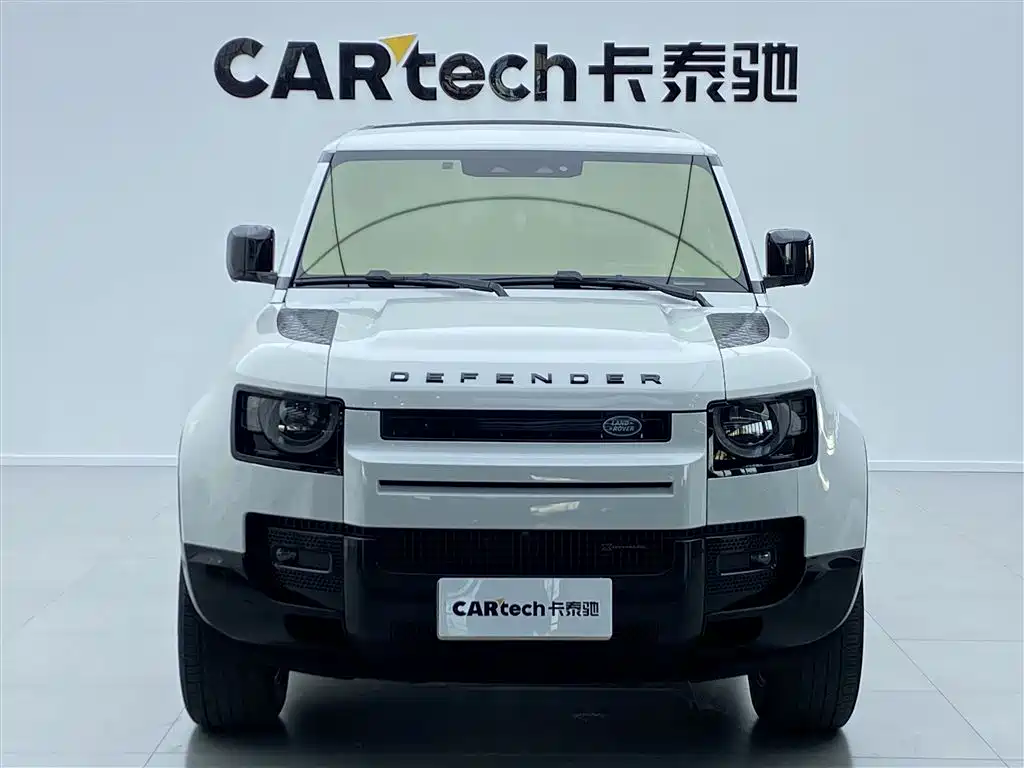 Land Rover Defender 2022 90 2.0T P300 X-DYNAMIC HSE фото 3