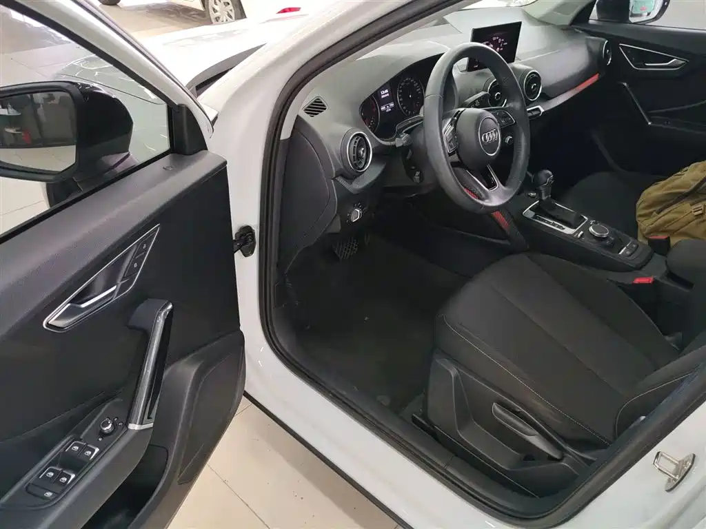 Audi Q2L 2018 35 TFSI Launch Exclusive Edition China V фото 13