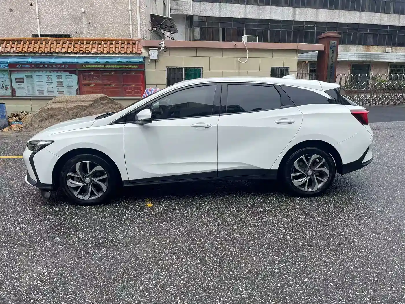 Photo 8 - Buick Velite 6