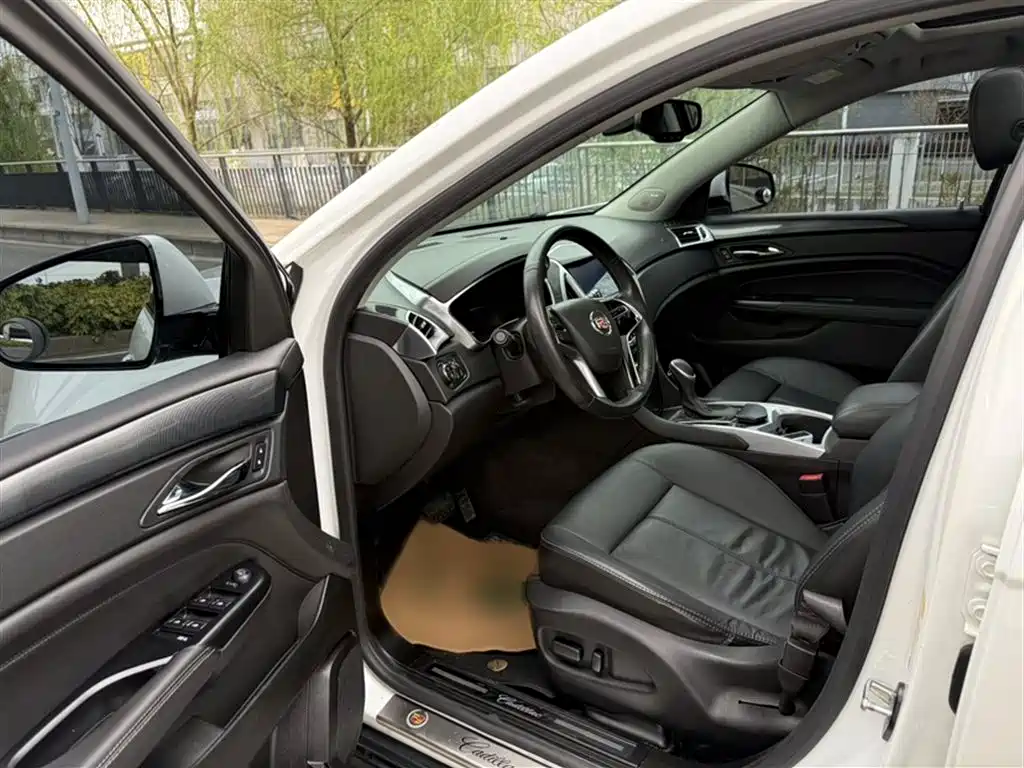 Cadillac SRX 2015 3.0L Comfort фото 16