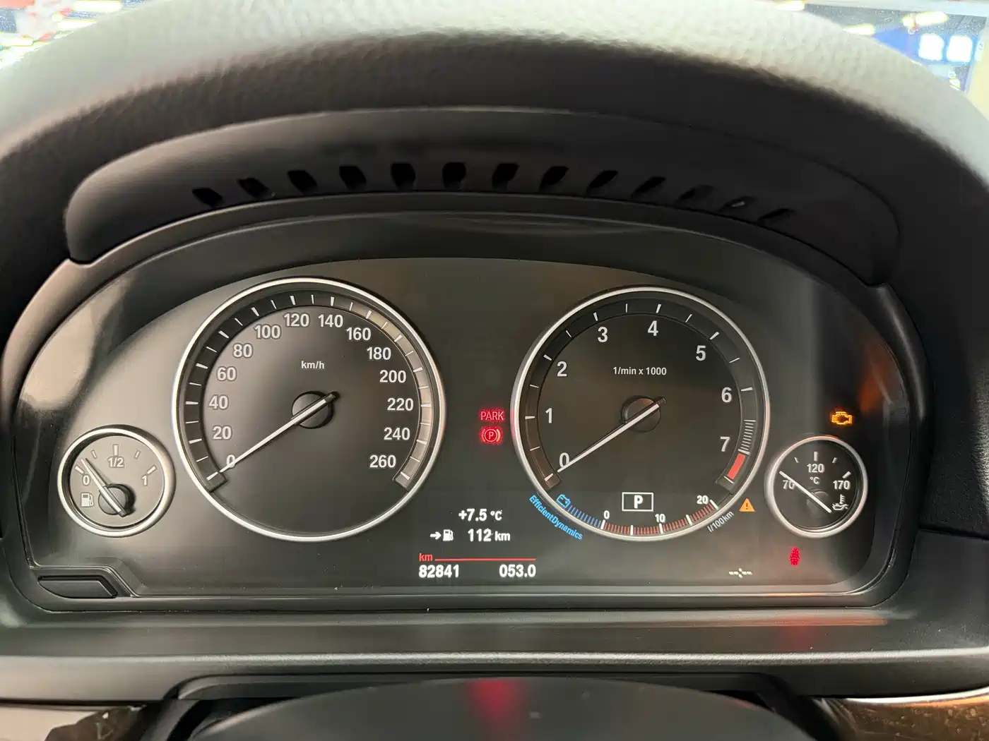 BMW 5 Series 2014 525Li Leading фото 6