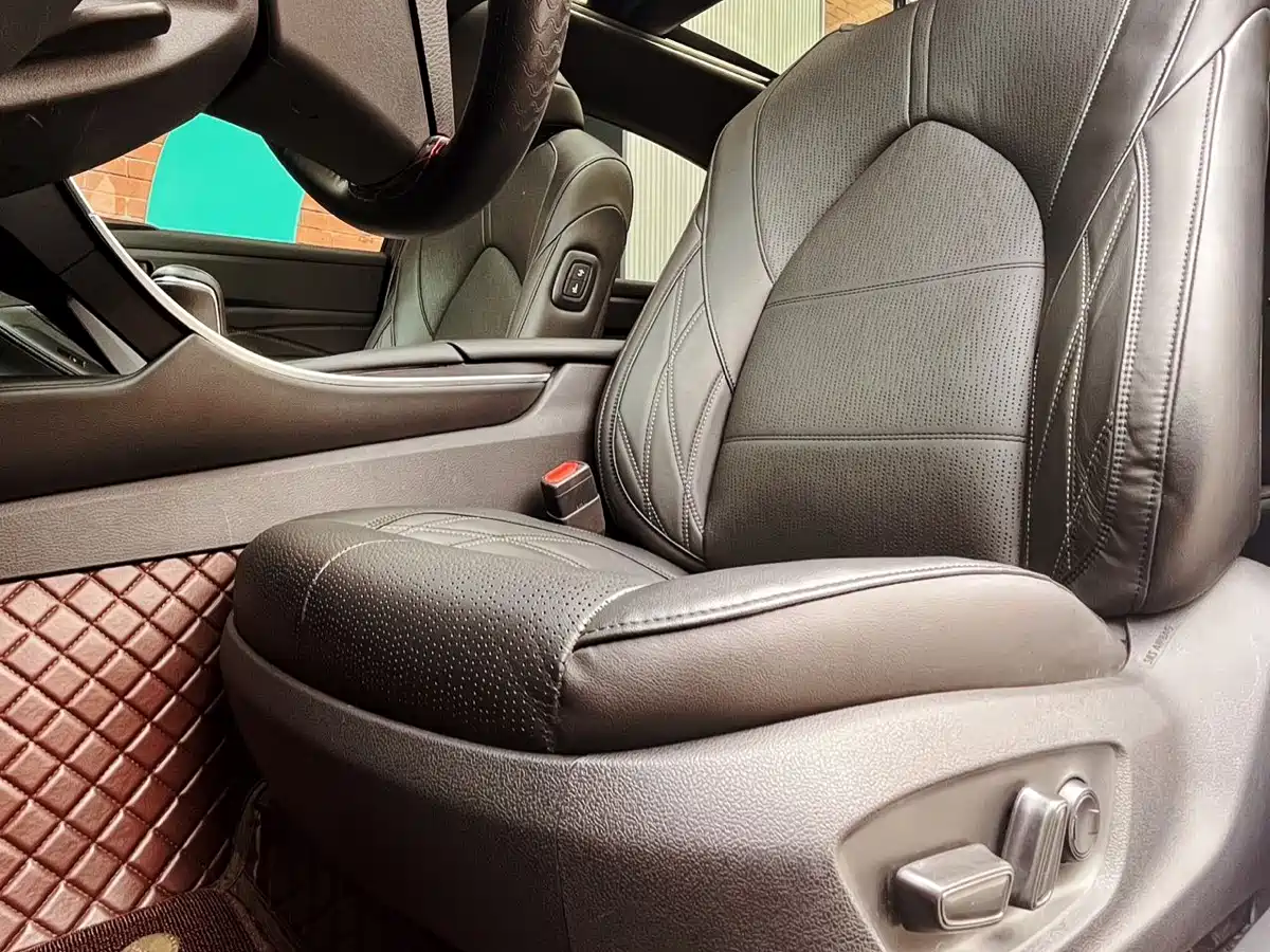 Toyota Avalon 2019 2.5L Touring Premium Edition China VI фото 9