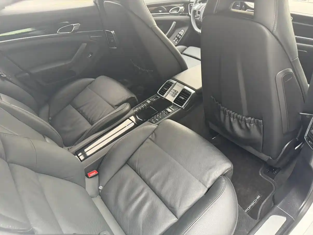 Porsche Panamera 2014 Panamera 4 3.0T фото 10