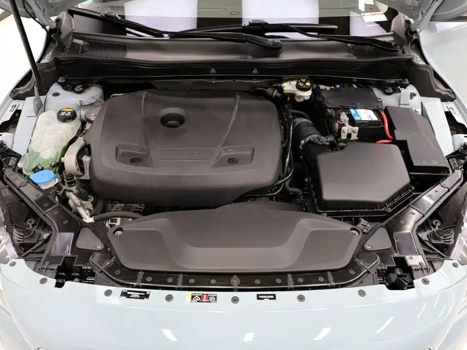 Volvo V40 2018 2018 T3 R-Design Edition