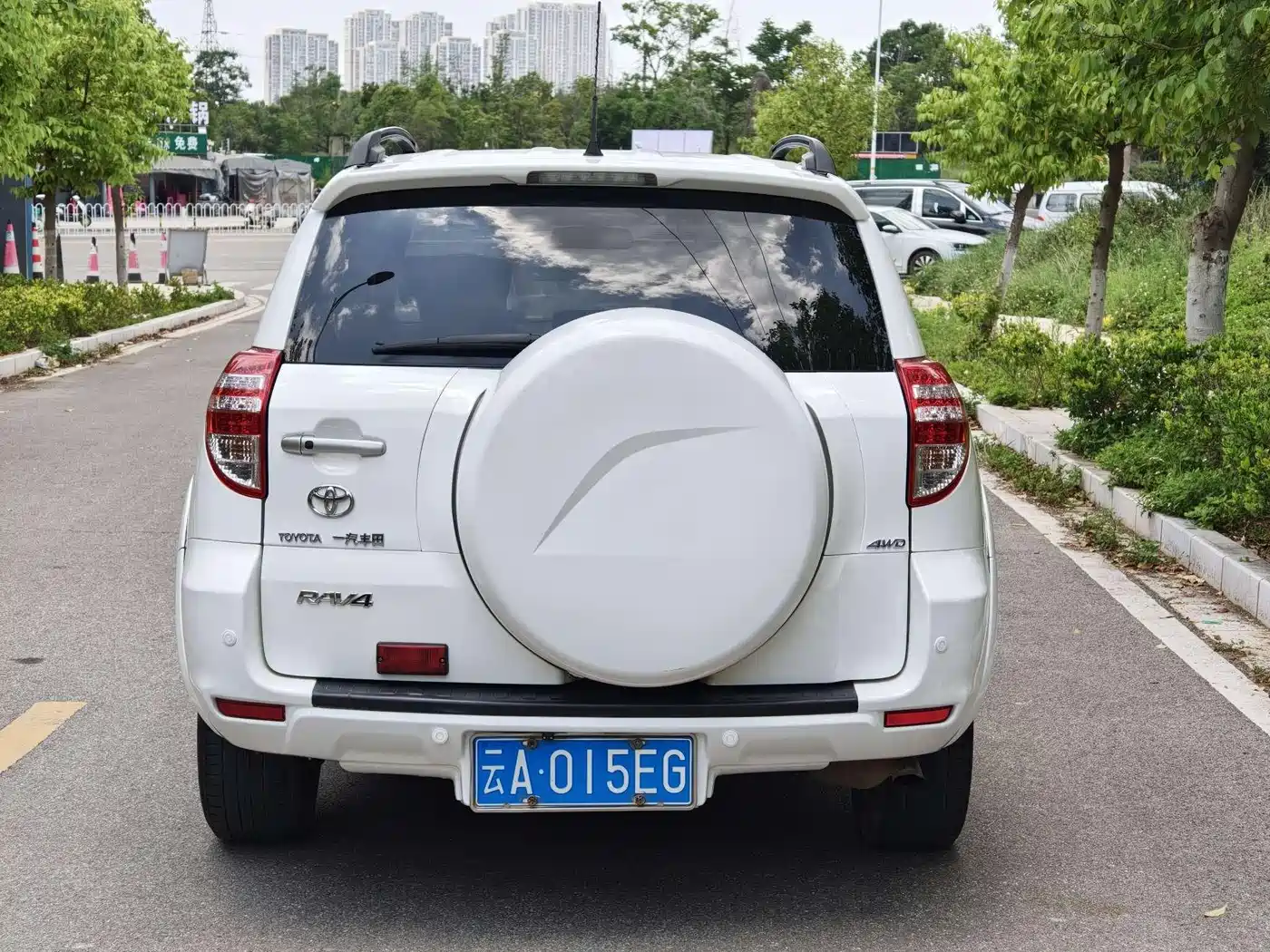 Photo 7 - Toyota RAV4 Rongfang
