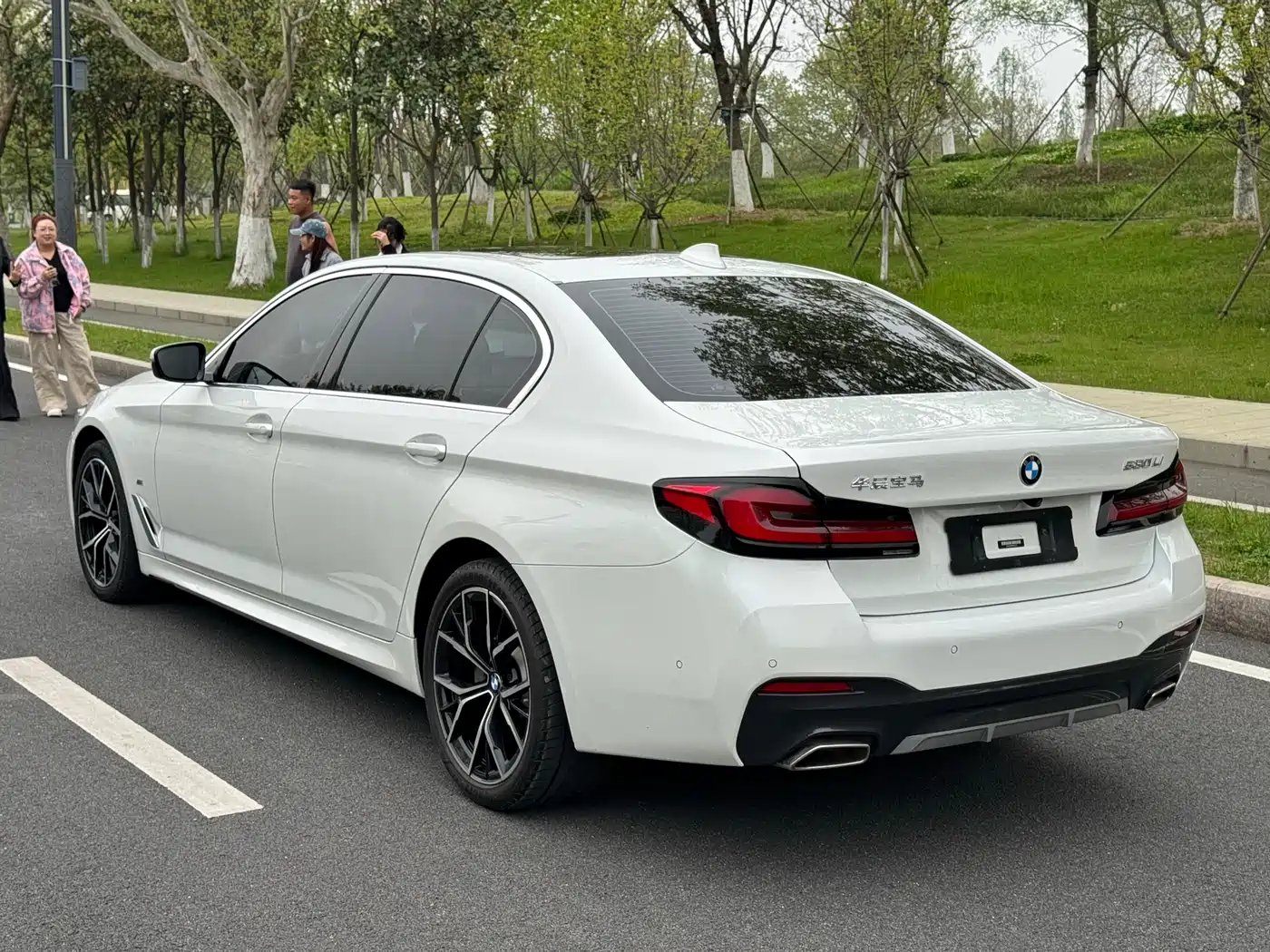 BMW 5 SERIES