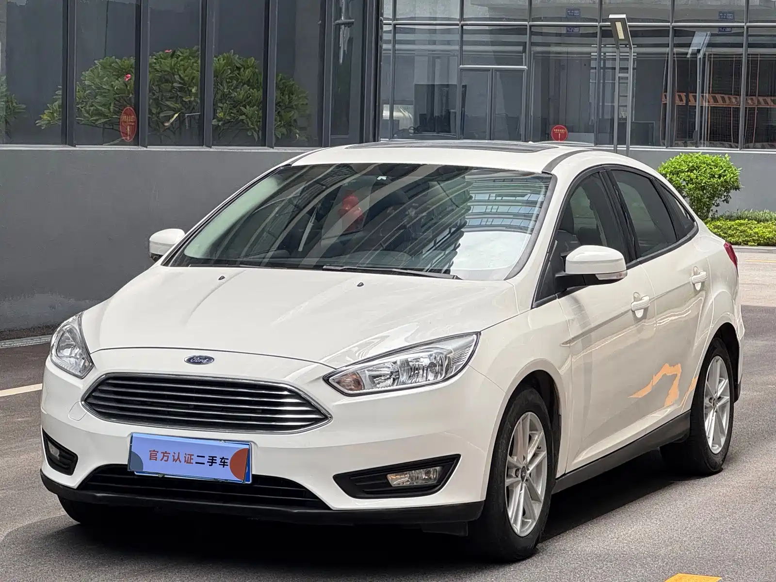 Фото 1 - Ford Focus