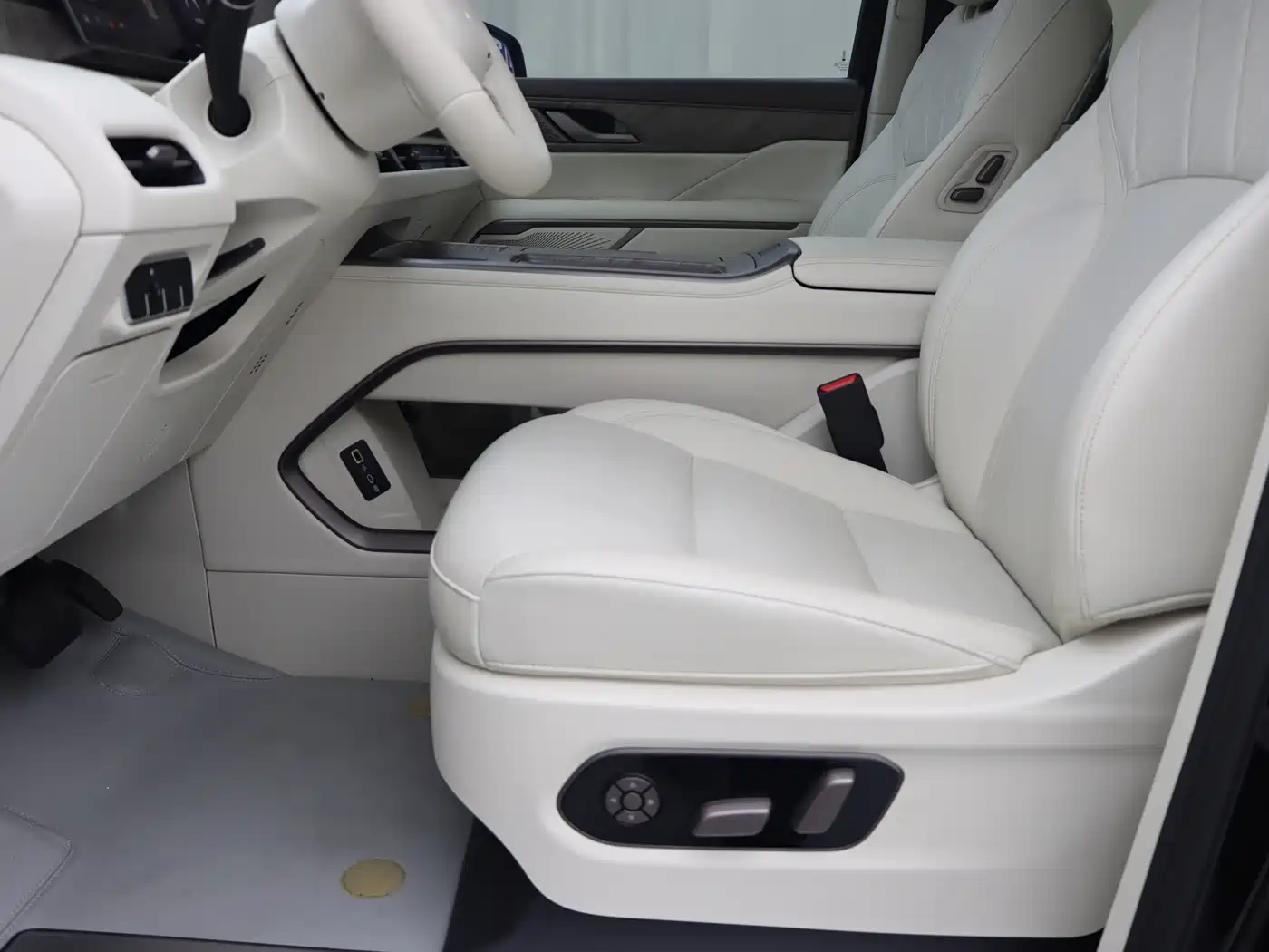 WEY Alpine 2026 2025 AWD Alpine 8