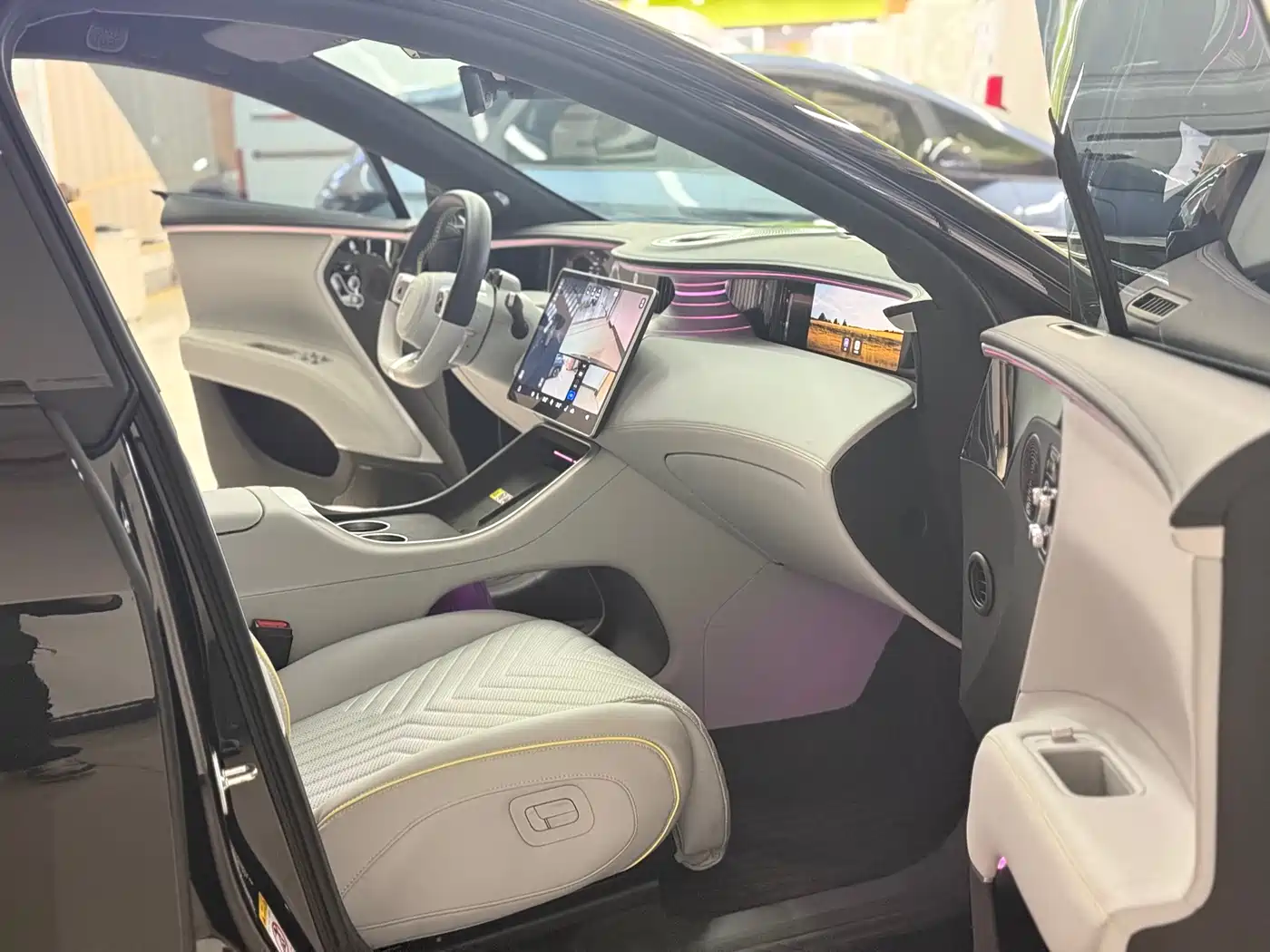 Avatr 11 2025 Max Pure Electric AWD фото 7