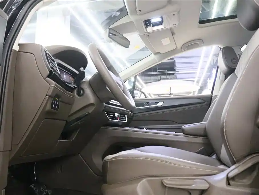 Volkswagen Viloran 2024 330TSI Business Edition фото 12