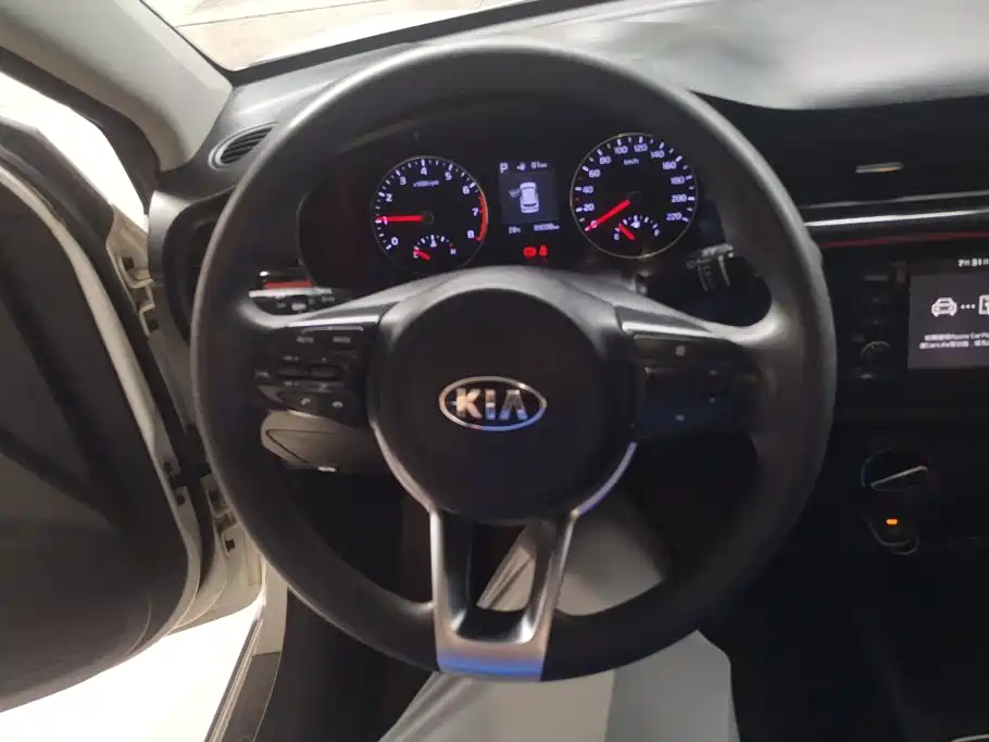 Kia KX CROSS 2018 2017 1.4L AT GLS