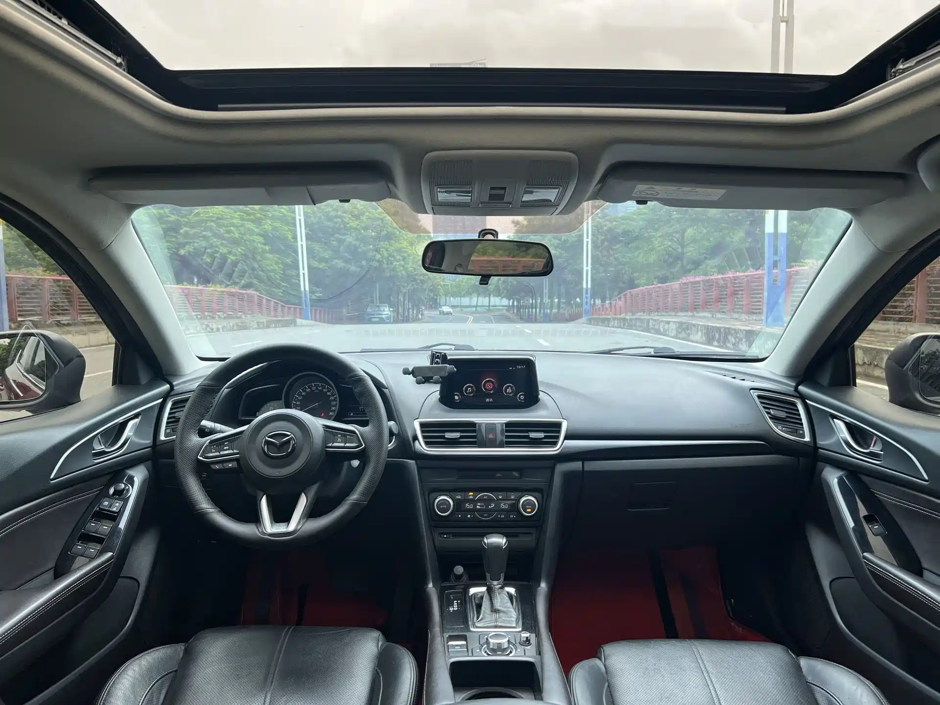 Фото 12 - Mazda Mazda 3