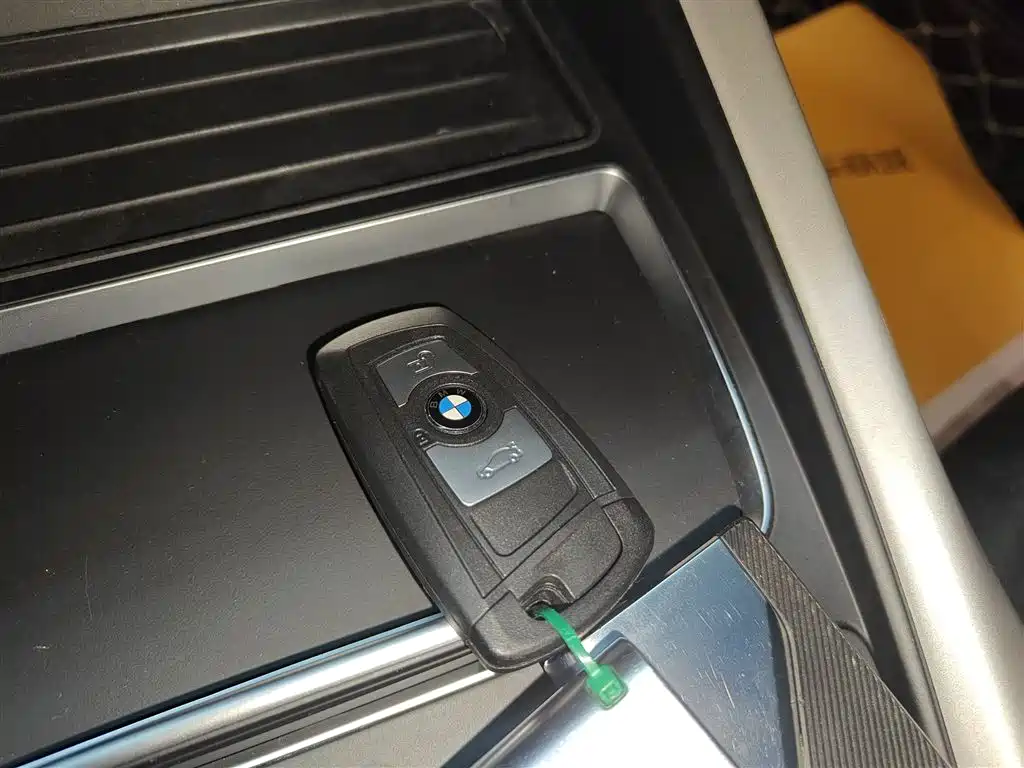 BMW 1 Series (Import) 2018 118i Leading фото 9