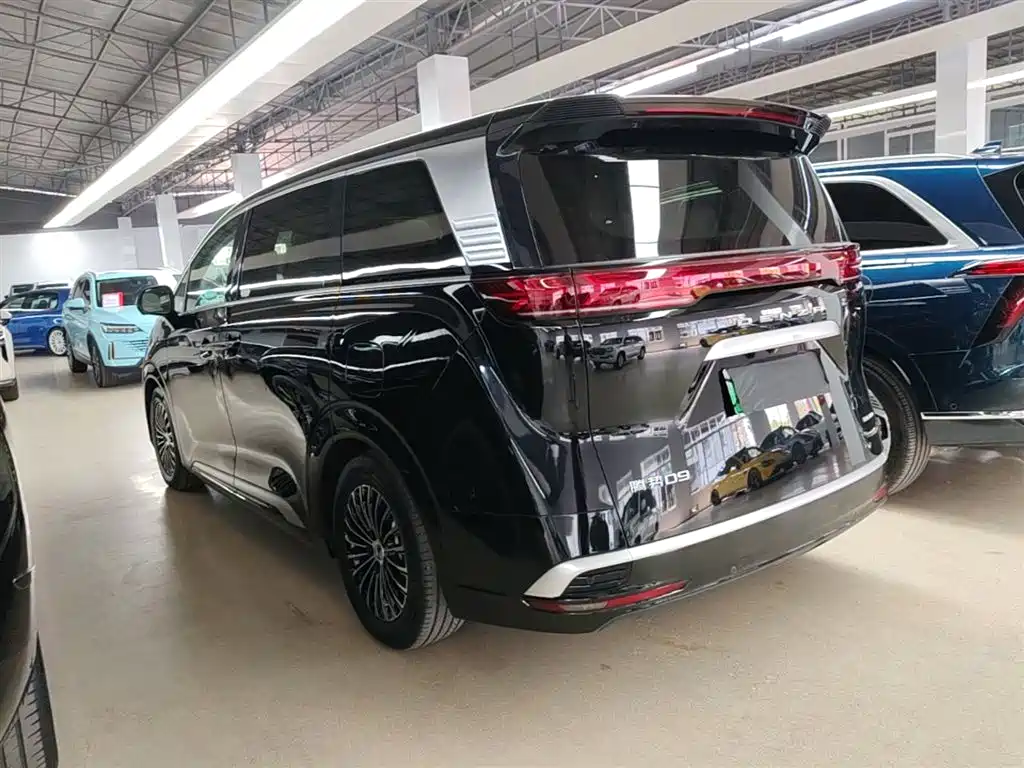 Denza D9 2022 DM-i 970 AWD Flagship фото 23