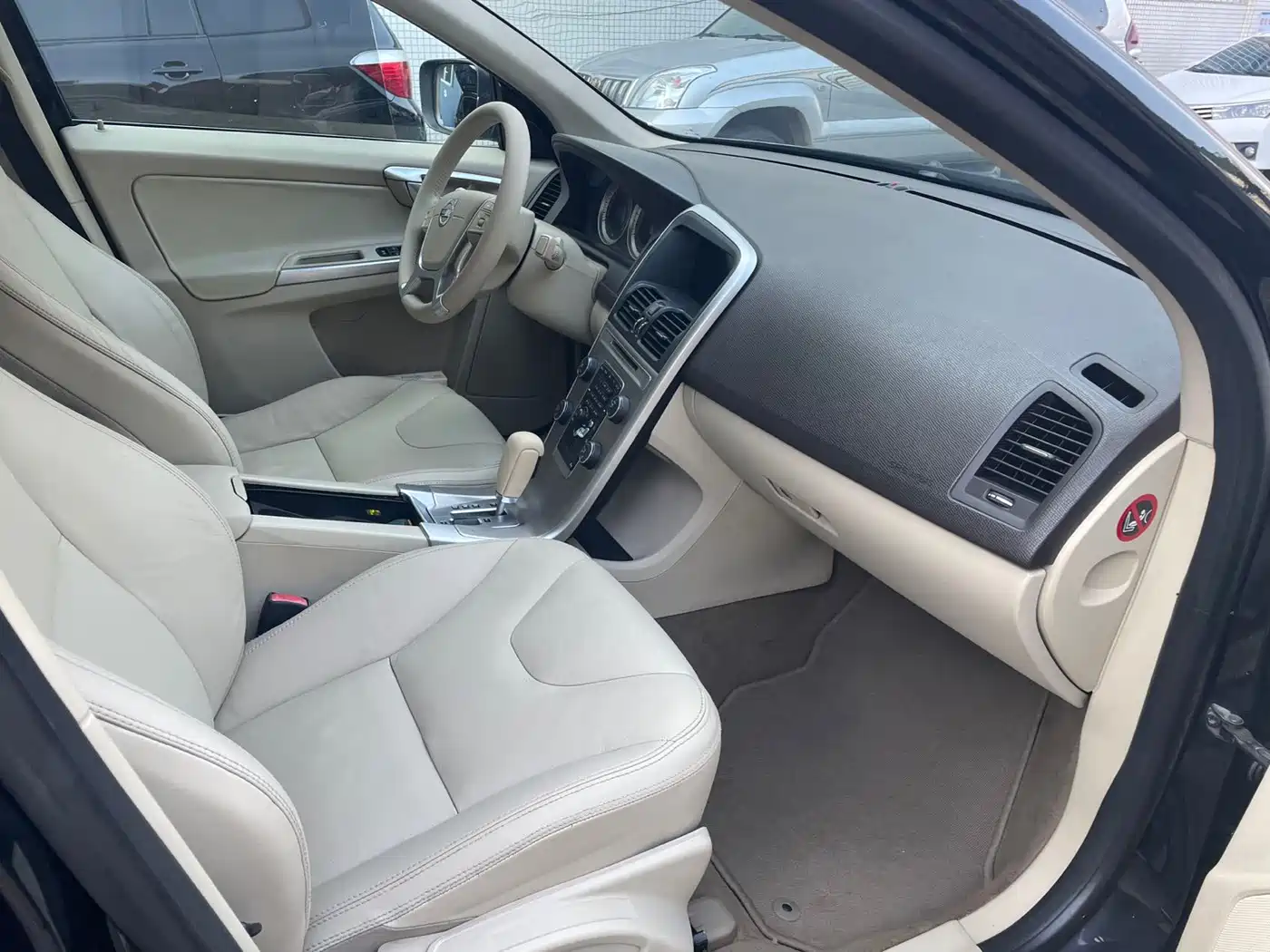 Volvo XC60 (Import) 2011 2011 2.0T Elegance Edition