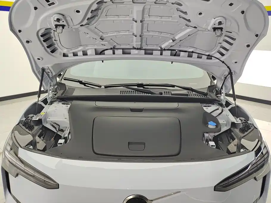 Photo 10 - Volvo EX30