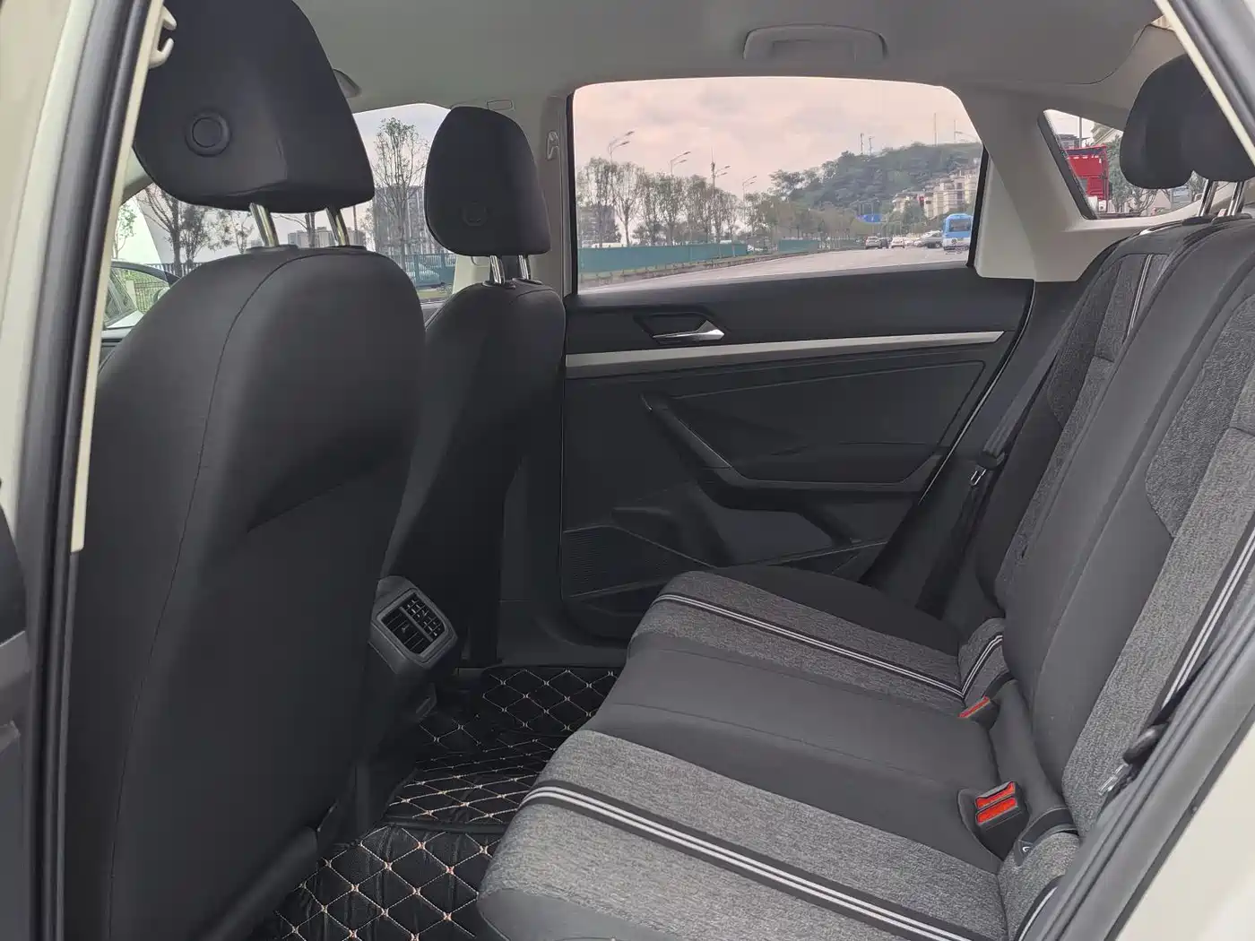 Volkswagen Lavida 2019 1.5L Automatic Trend Edition China VI фото 9
