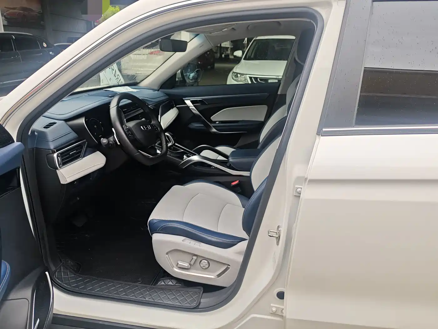 Фото 6 - Geely Boyue