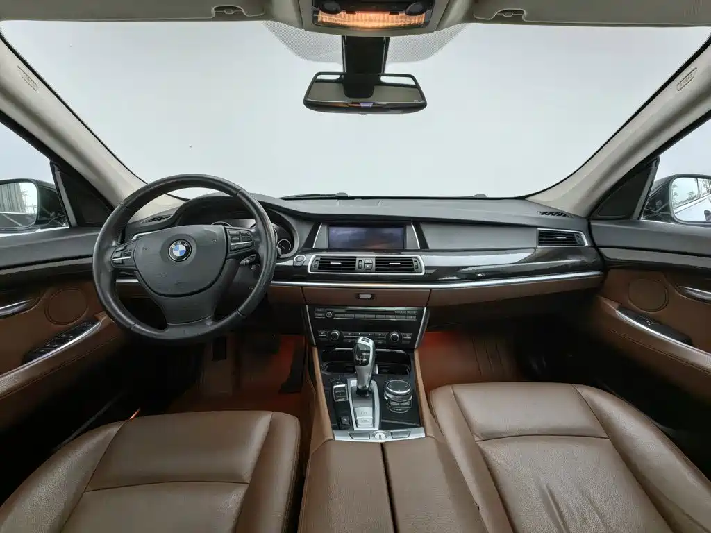 Photo 5 - BMW 5 Series GT