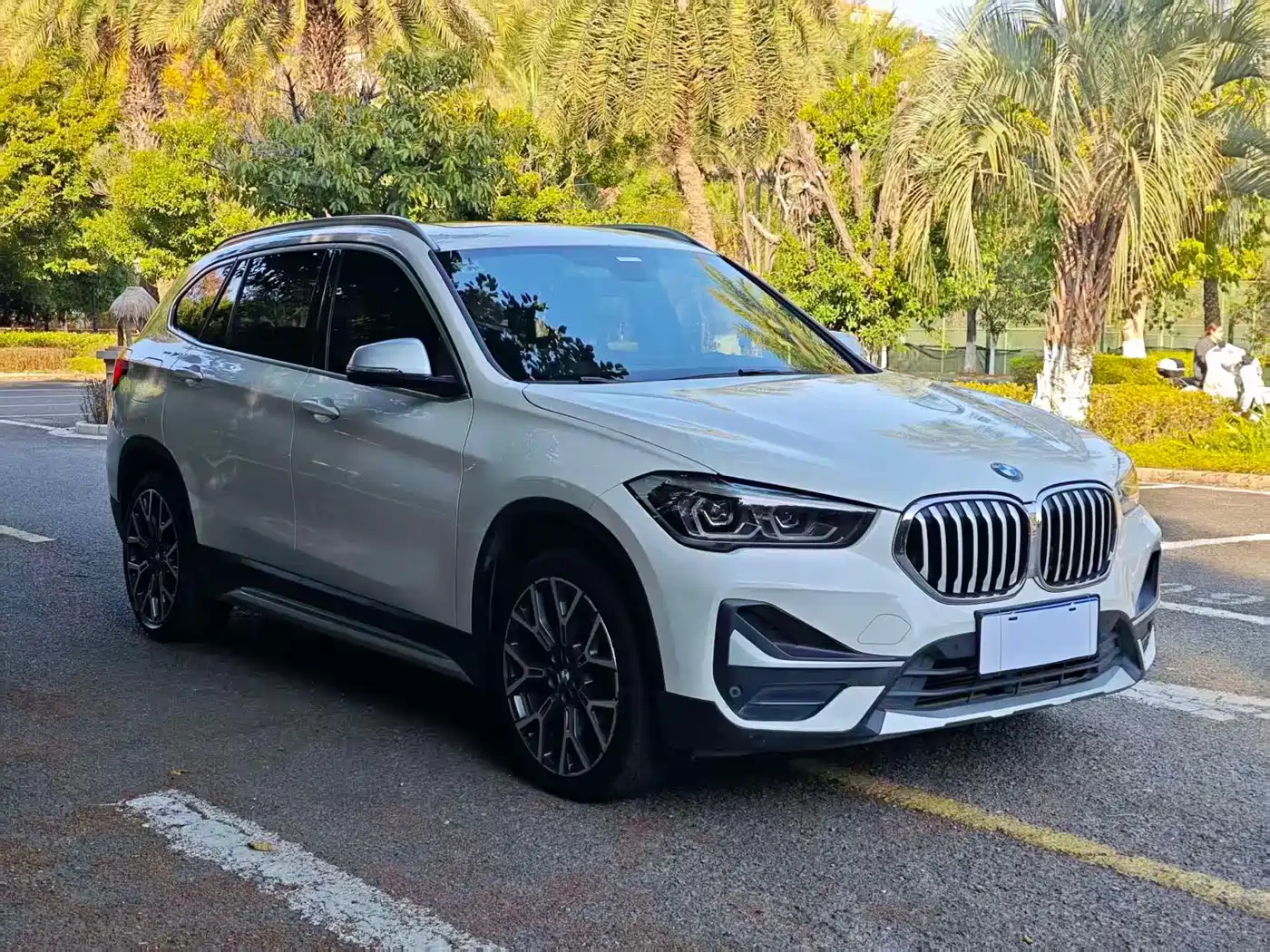 BMW X1 2021 xDrive25Li Exclusive фото 2